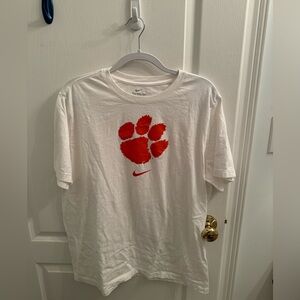 XL Clemson University Nike T-Shirt (WORN ONCE)